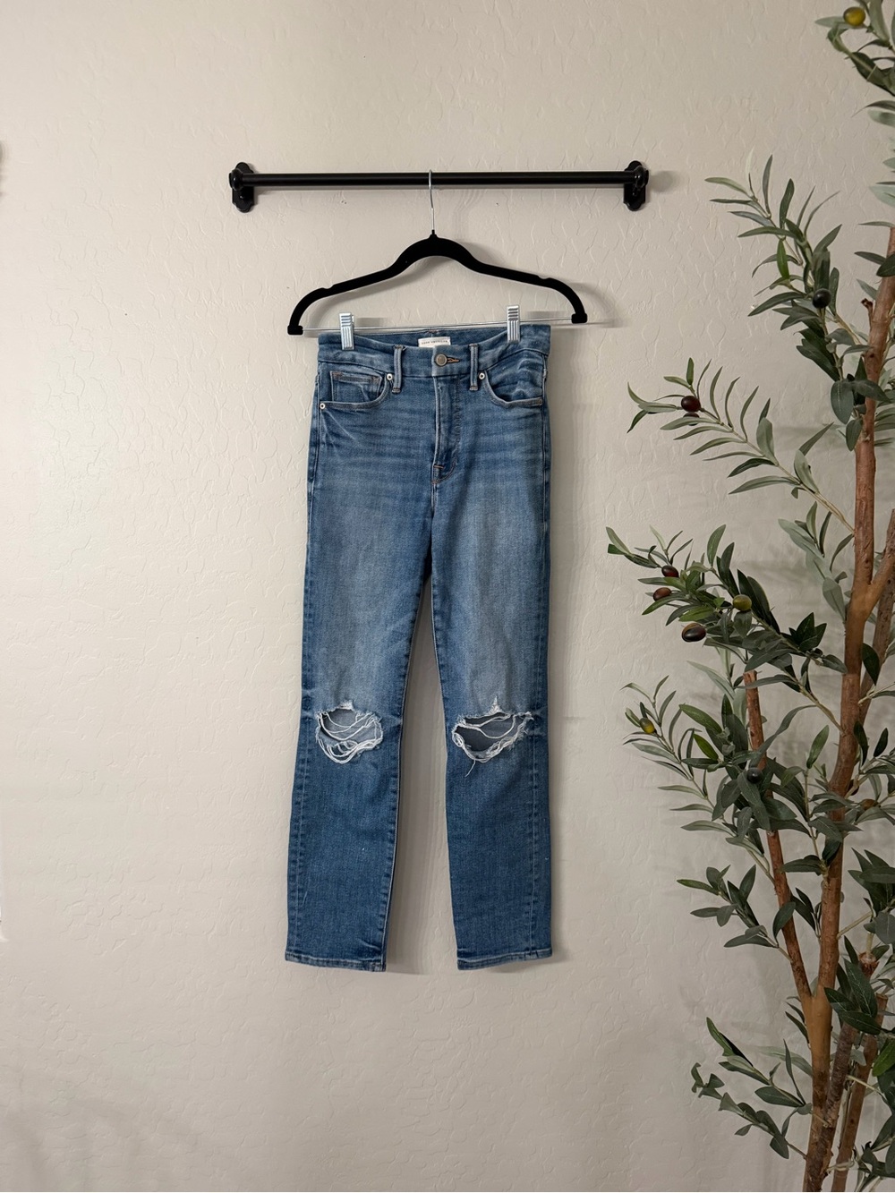 Good American Distressed Straight Leg Jeans